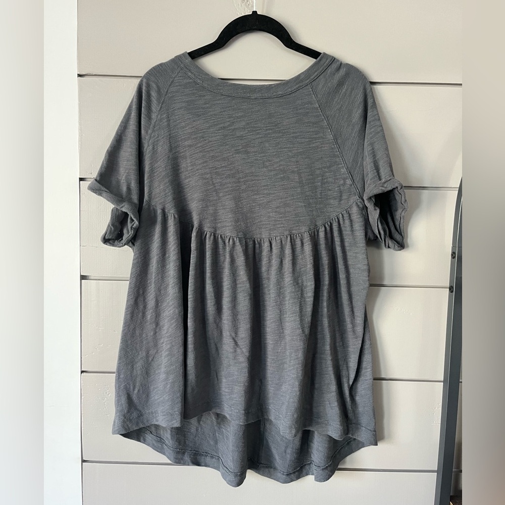 AMERICAN EAGLE keyhole back knit gray hi lo oversized top size S